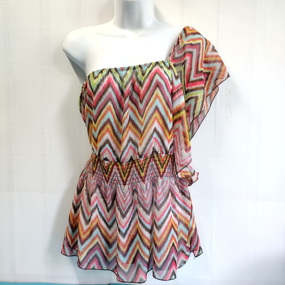 NWT Speechless Flutter Batwing One Cold Off Shoulder Top Semi Sheer L